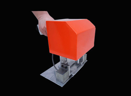 중국 금속 장 Qr 표시 부호를 위한 CHUKE 점 망치 대가리 조각 기계 0.2-0.6 Mpa 협력 업체